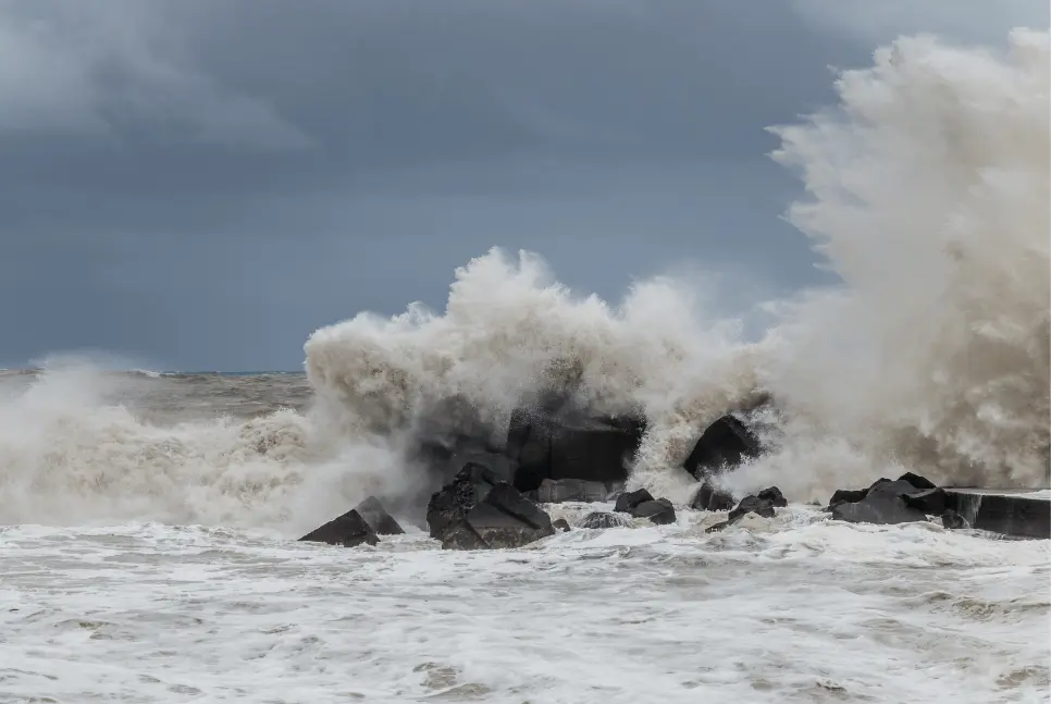 mare grosso sicilia maltempo onde di 5 metri